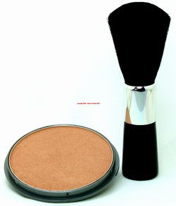 bronzer-kosmetikpinsel-10357